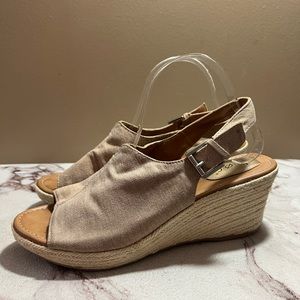 BOC Women's Beige Fabric Slingback Open Toe Wedge Sandals 10.